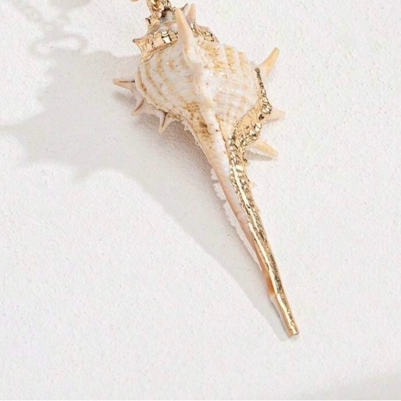 Spiny Murex~ Echinate Spiky Conch Shell Mermaid Beach Ocean Gold Dipped Necklace - Picture 11 of 16